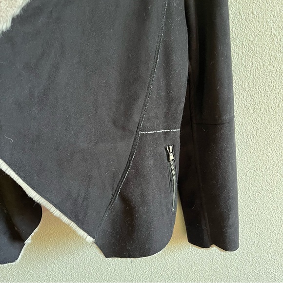 Love Stitch Black and Cream Faux Suede and Sherpa Jacket md - Picture 6 of 10